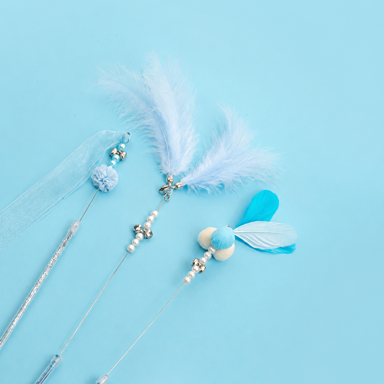 Interactive Cat Teaser Wand Toy – Feather & Plush Ball Cat Toy for Exercise, Playtime & Bonding 🐾